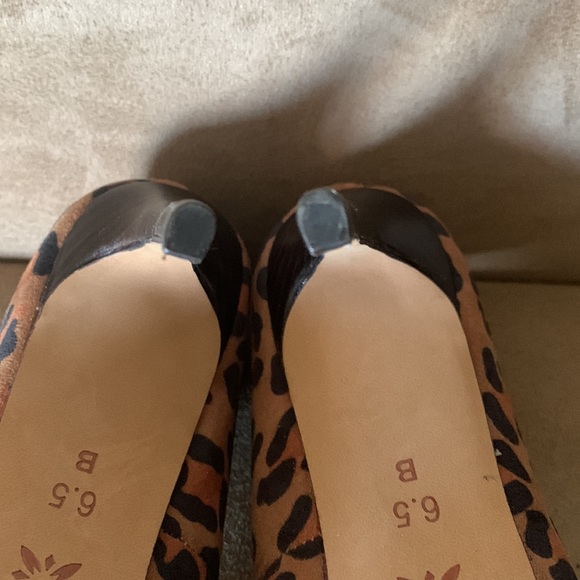 Ladies animal design shoes - Picture 4 of 5